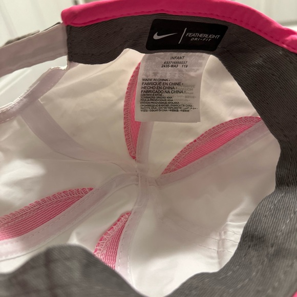 Infant Nike hat - Picture 2 of 3